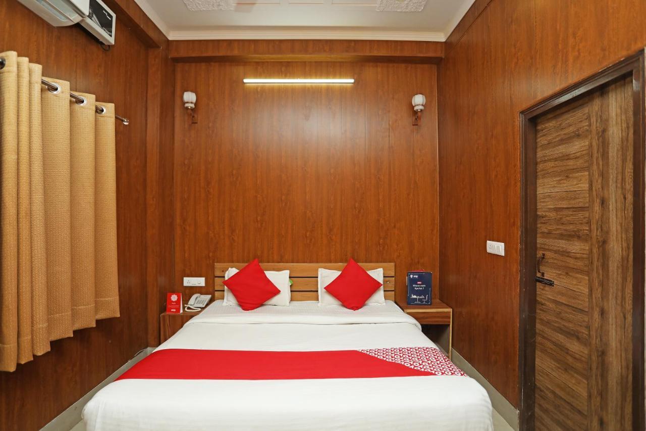 Hotel Saptrishi Rishīkesh Exteriör bild